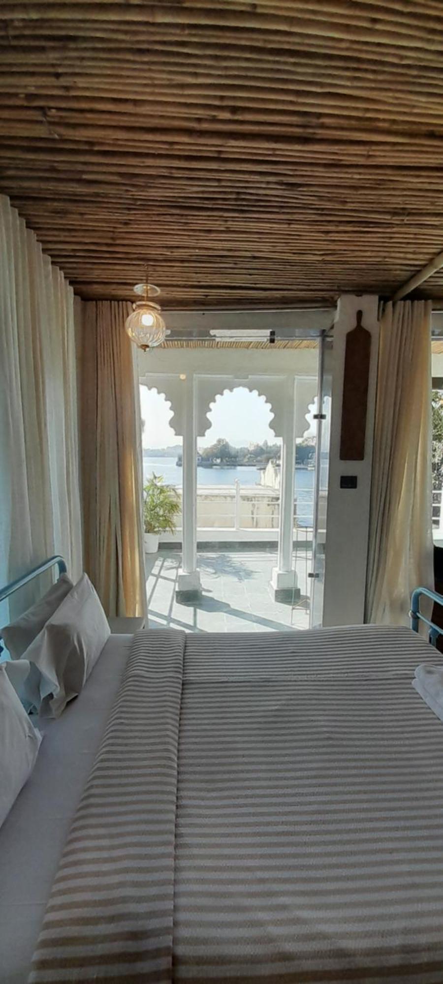 Paddy'S Loft The Lake View Hostel Udaipur Exteriör bild